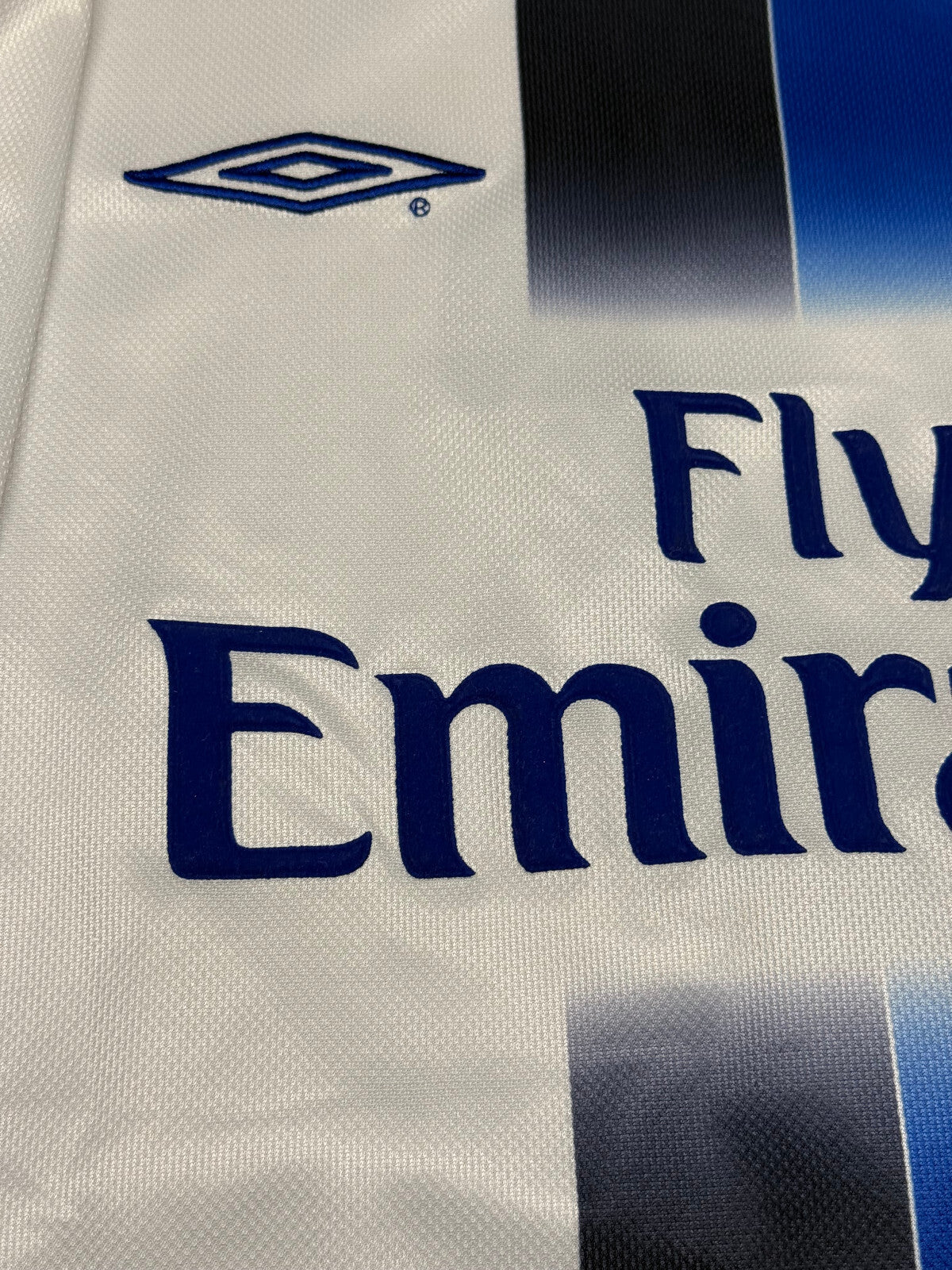 maglia calcio vintage Chelsea MUTU 2003 2004 Umbro Champions League Fly Emirates