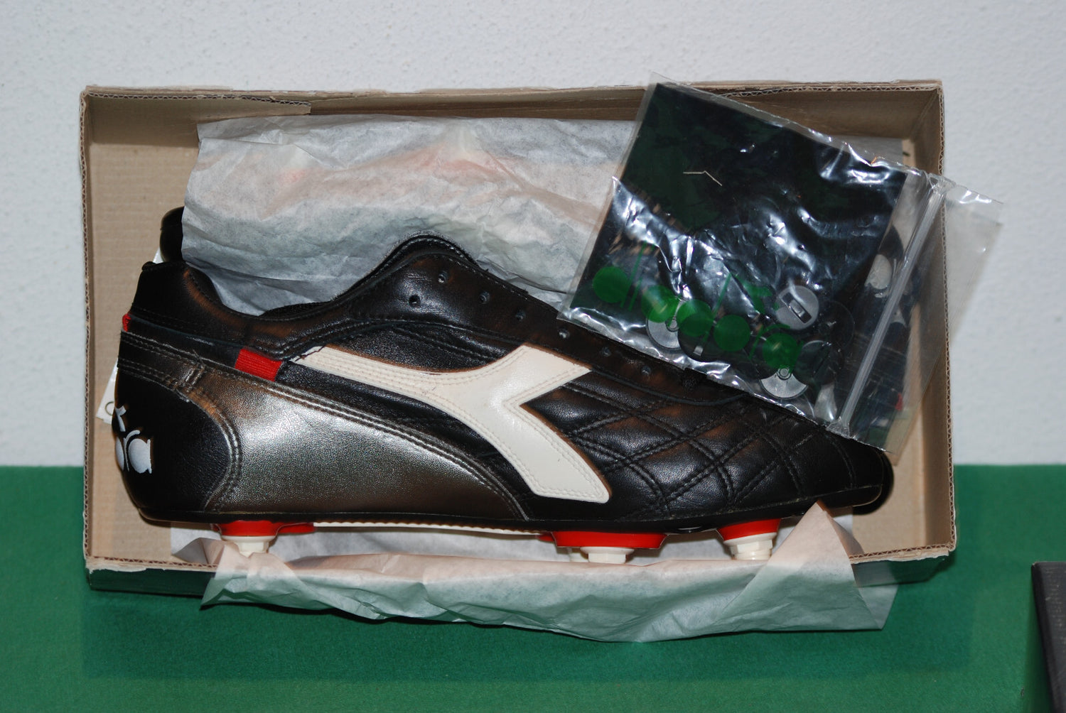 1992 Diadora Rossonero SC D.A. Football Boots *In Box* SG 8 1992 Diadora Rossonero SC D.A. Football Boots *In Box* SG 8