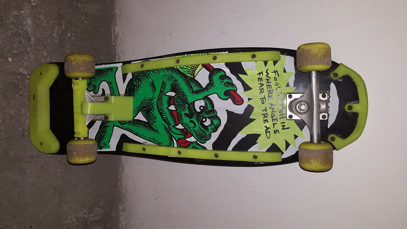 Skateboard Old School Holy Sport MUTANT – Année 1988 – Assez Bon état