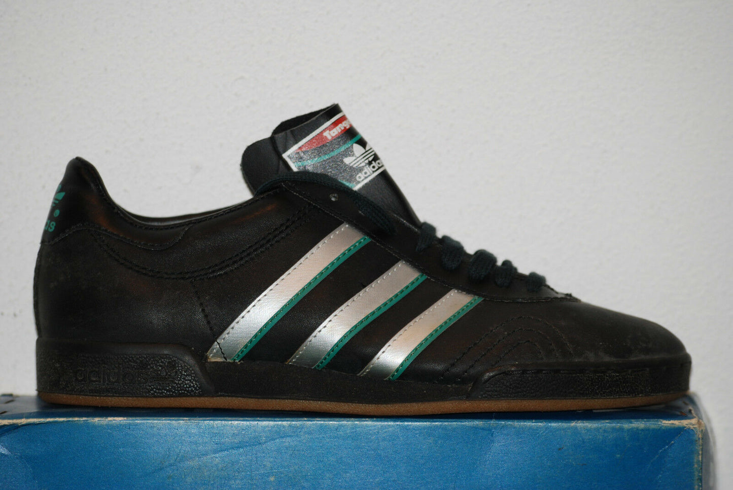 adidas vintage shoes Tango Tolouca 80s no tobacco tahiti berlin hamburg trainers